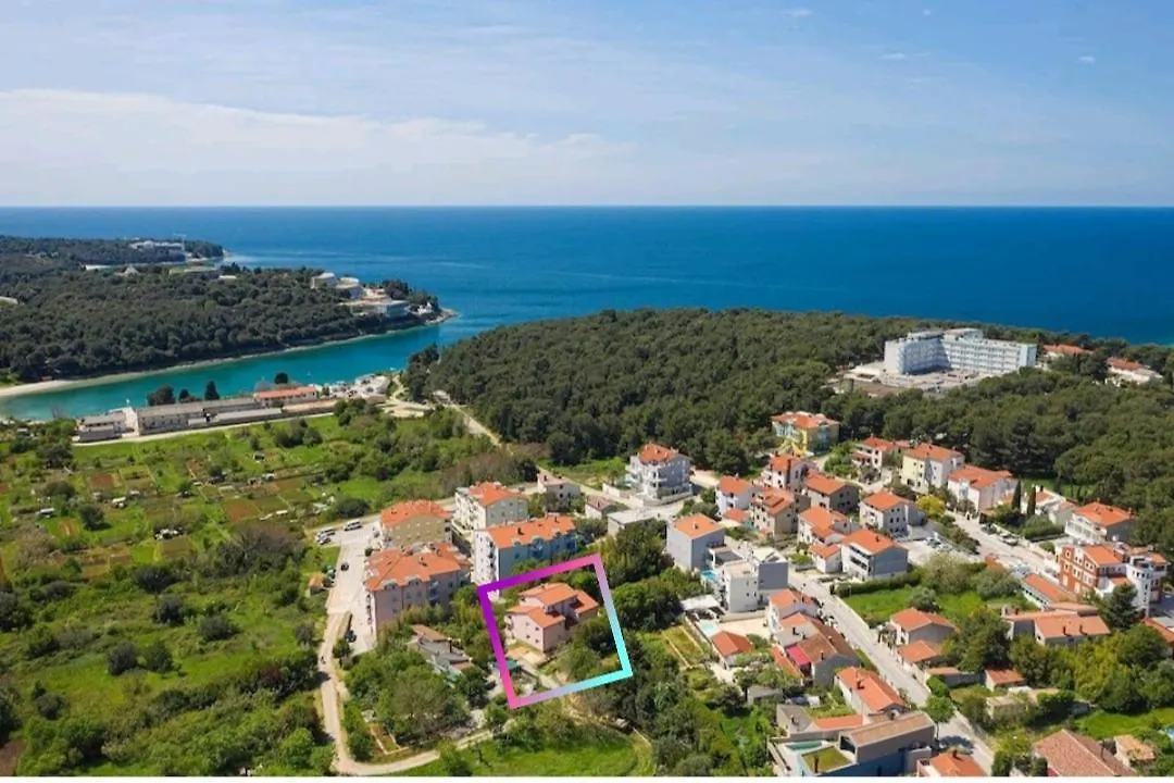 Apartment Tomas Near The Beach Pula