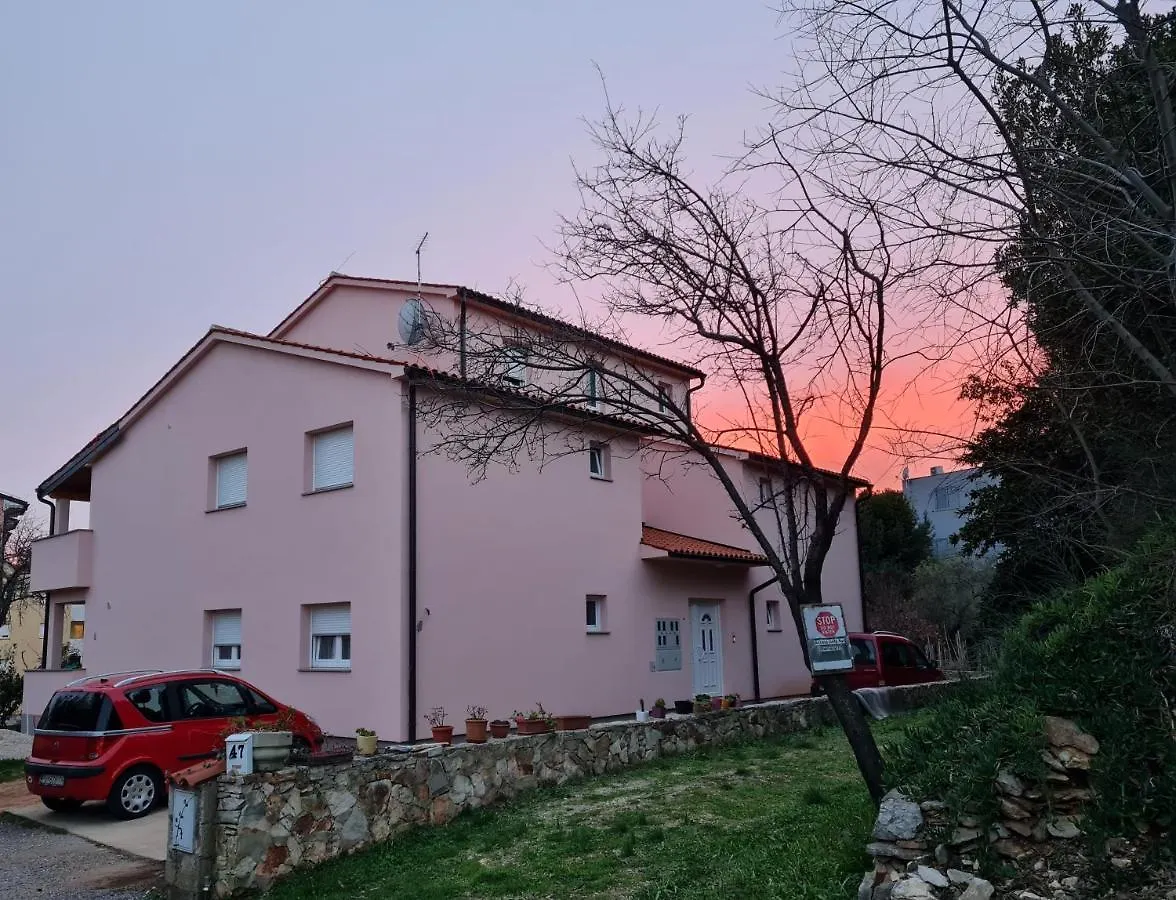 Apartment Tomas Near The Beach Pula Croatia