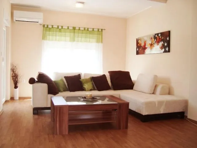 Apartment Tomas Near The Beach Pula Croatia